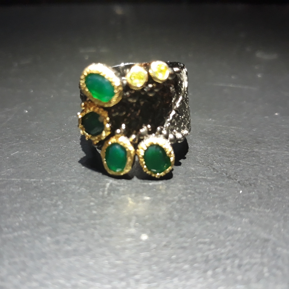 Hobbit Series: Natural Green Onyx Ring T10